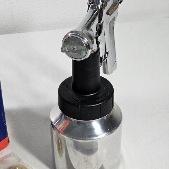 DeVilbliss Air Power AS300 Multi-Purpose Spray Gun - Picture 8 of 11